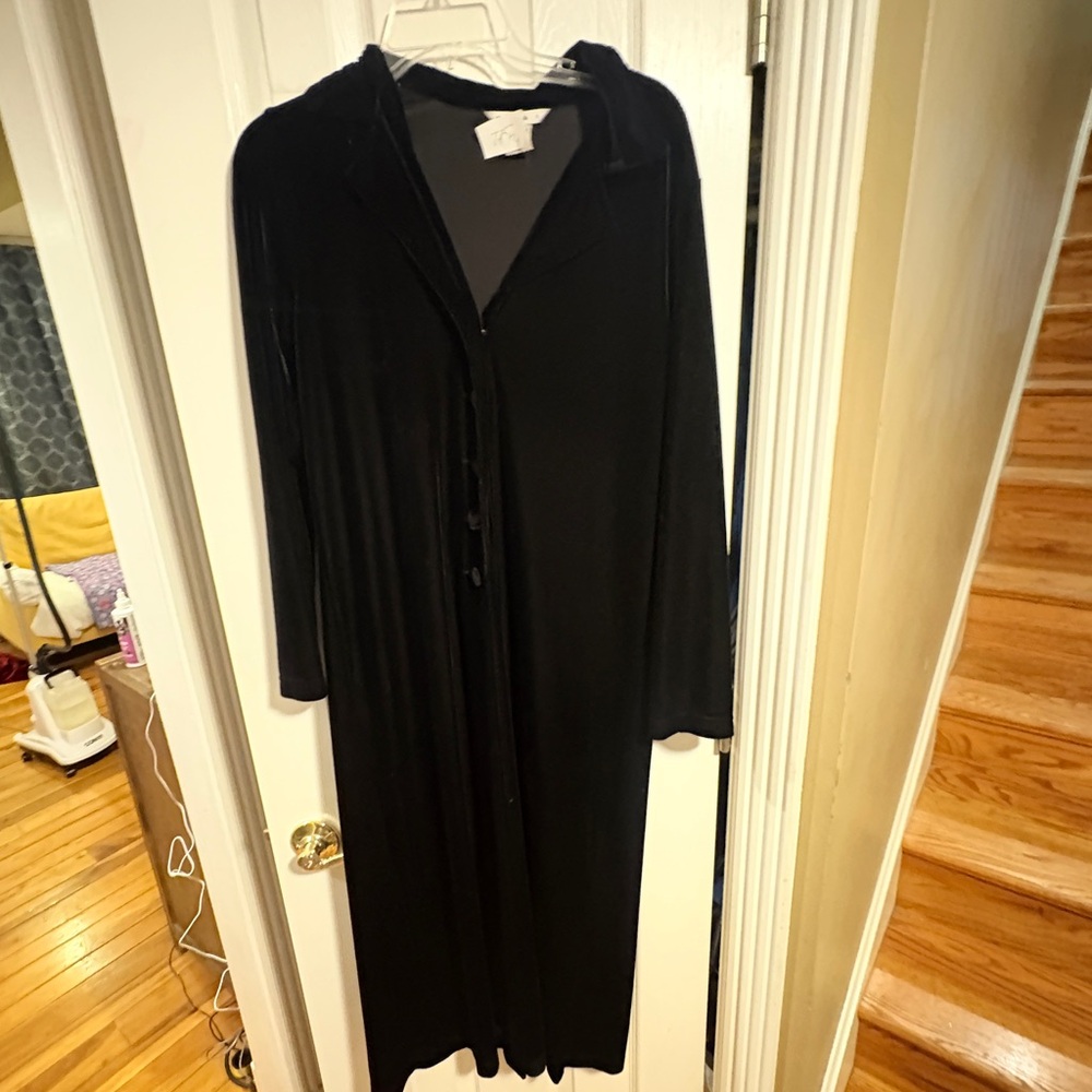 Cabi Whimsygoth duster black velvet button up women’s quality A+ size MED